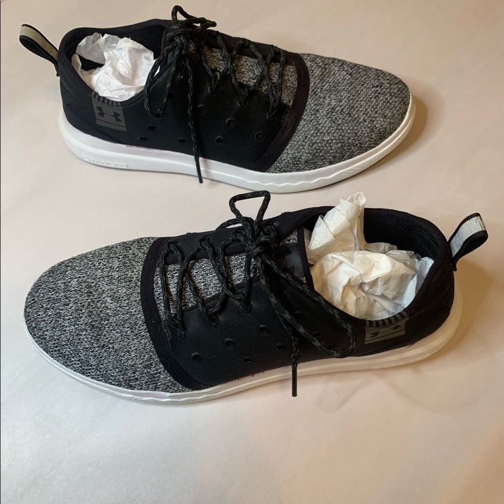 Under Armour Sneakers 9 Black & Gray